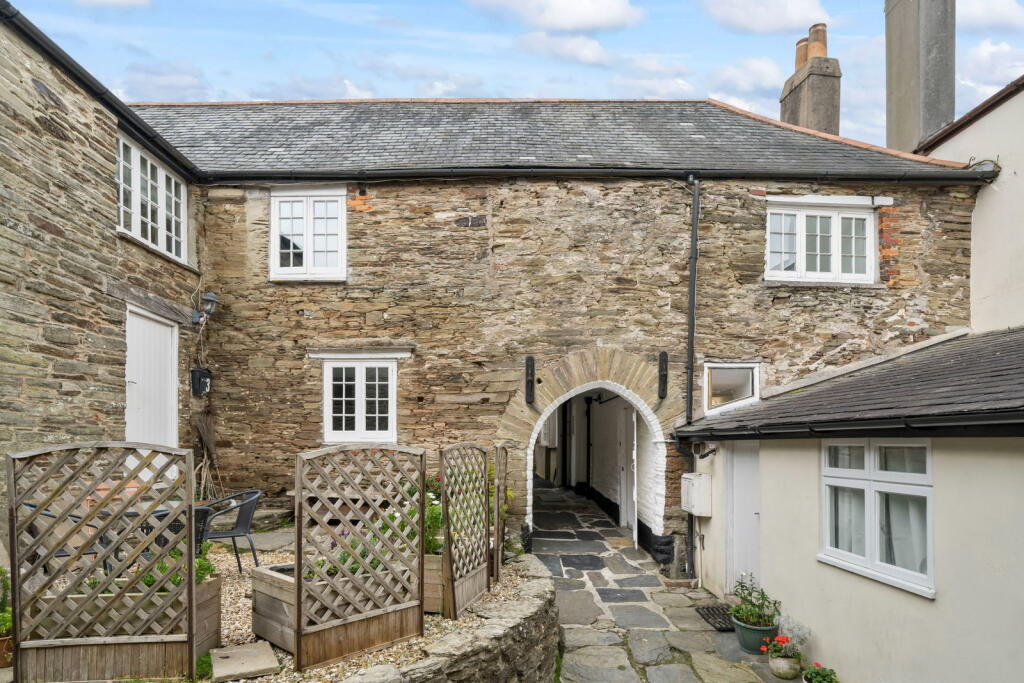 Main image of property: Fore Street, Kingsbridge, TQ7 1PT