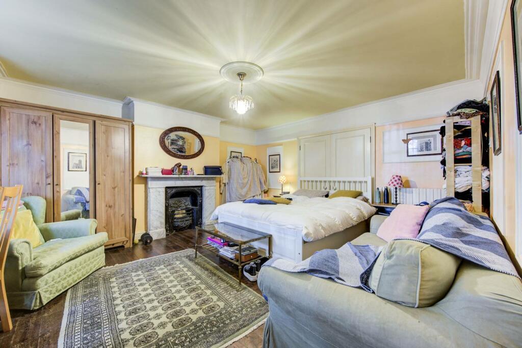 Main image of property: Barclay Road, London, SW6