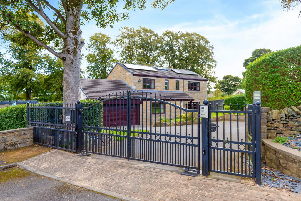 Main image of property: Random Close, Keighley, BD22 6LZ