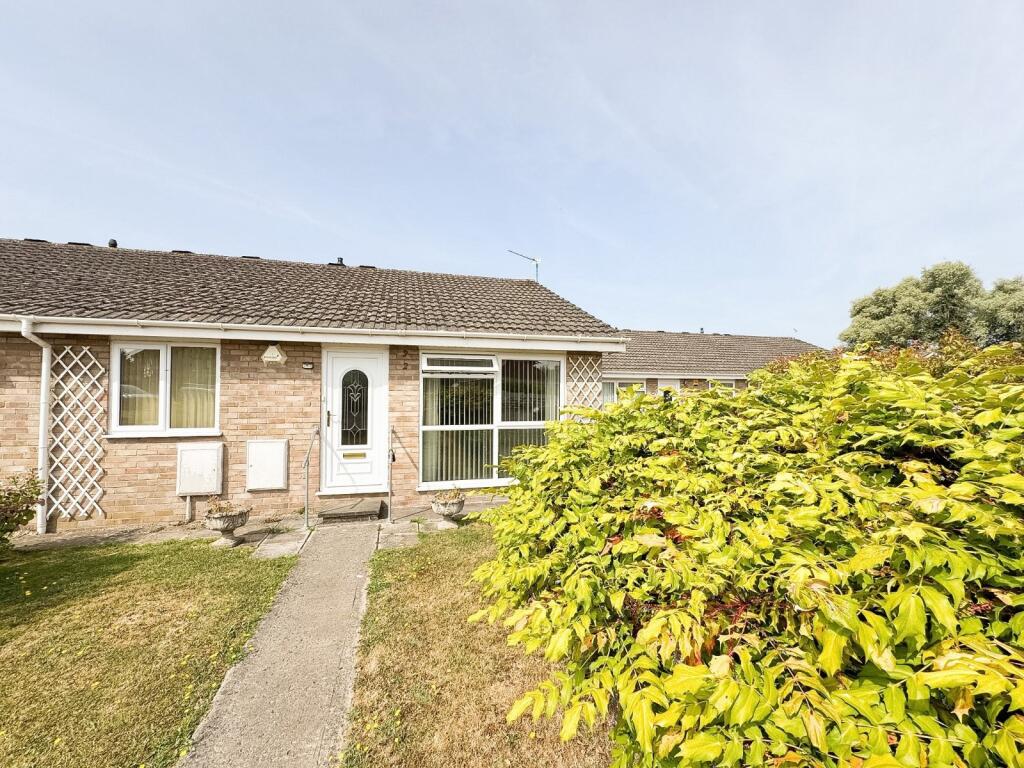 Main image of property: Summer Lane North, Worle, Weston-Super-Mare, BS22