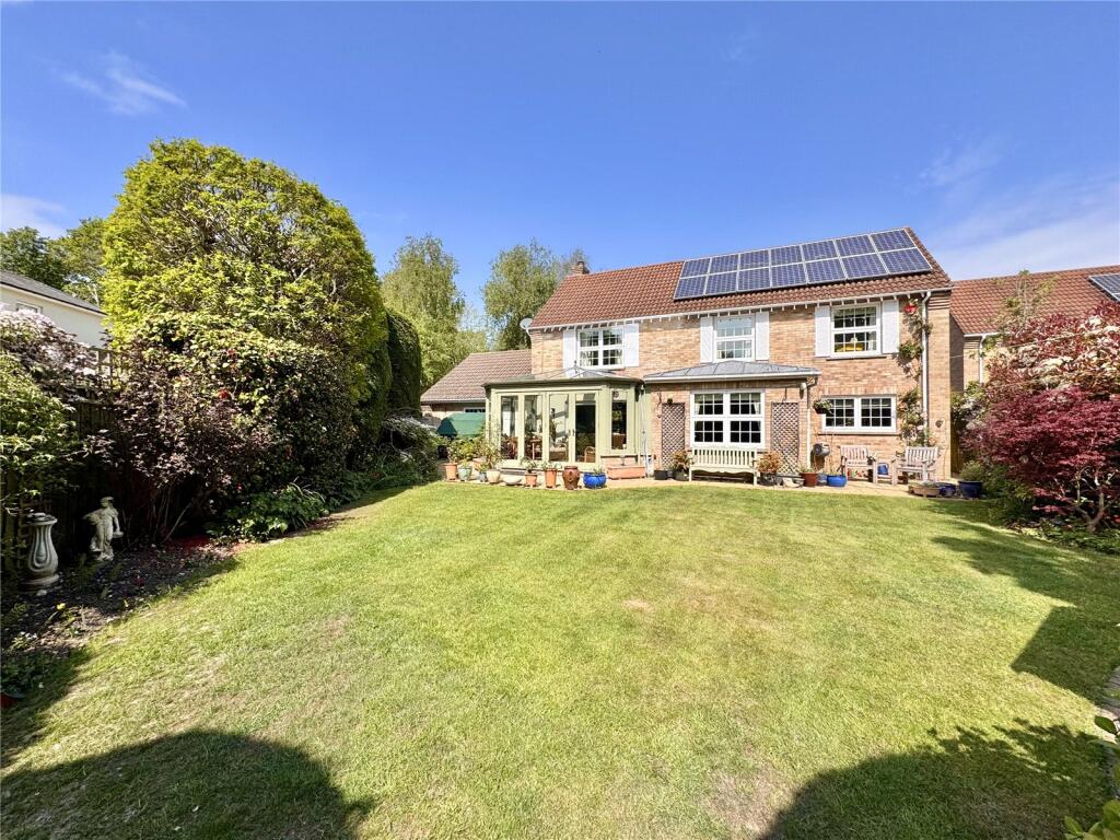 Main image of property: Kingsfield, Lymington, Hampshire, SO41