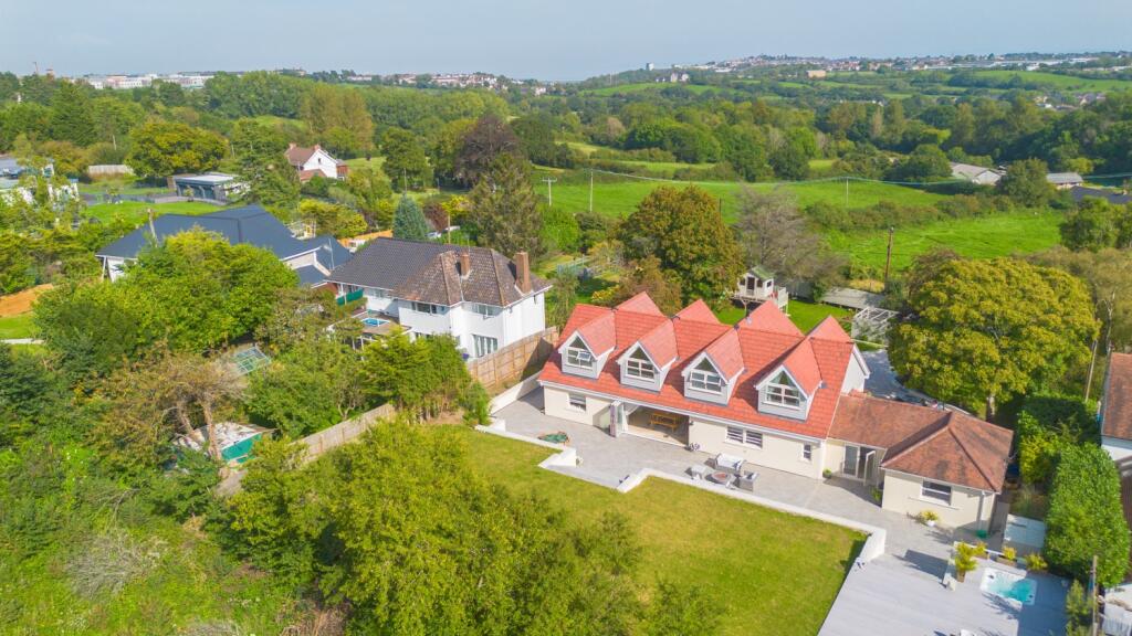 Main image of property: Pen-y-Turnpike Road, Dinas Powys