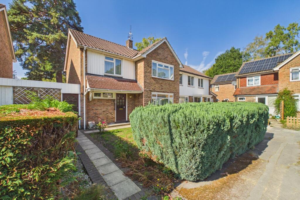 Main image of property: Illingworth Grove, Bracknell, Berkshire, RG12