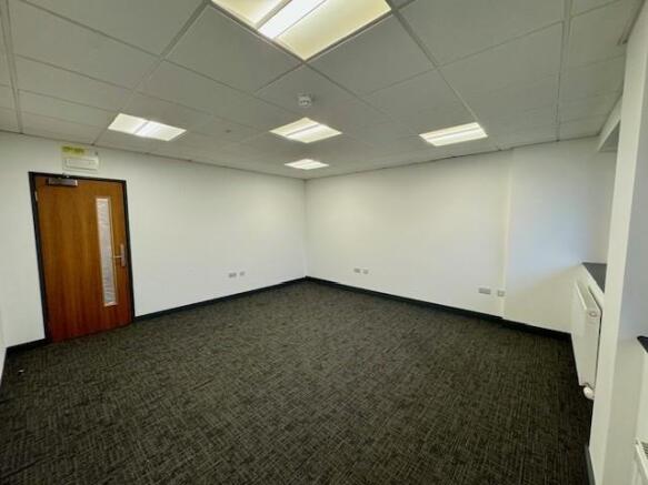 Office 83 - 2 - 250 sq.ft (002).jpg