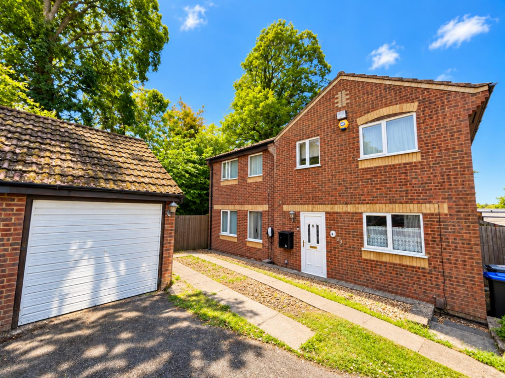 Main image of property: Ixworth Close, Watermeadow, Northampton NN3