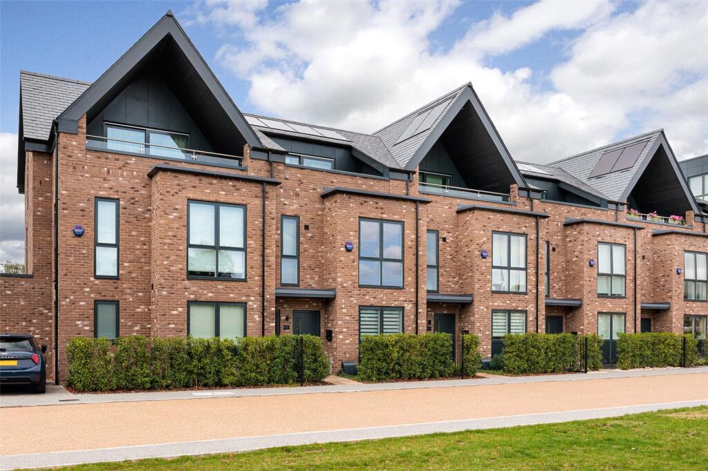 Main image of property: Headmaster Way, King's Gate, Macclesfield, Cheshire, SK10