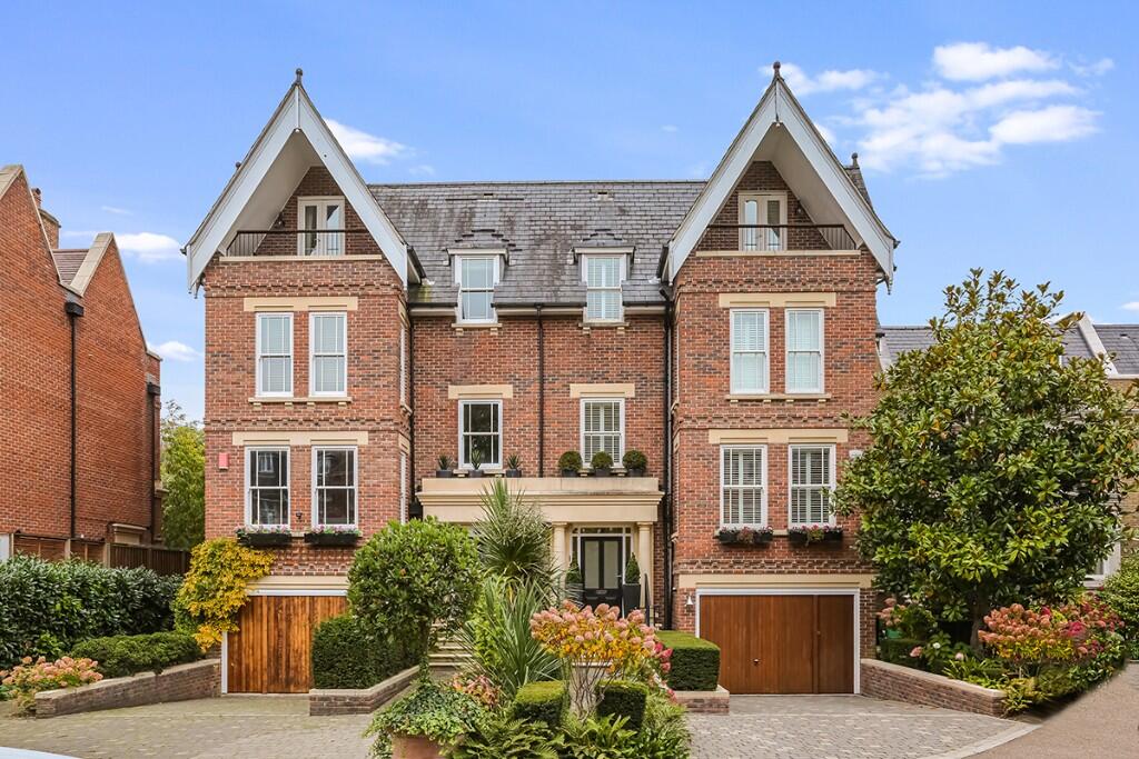 Main image of property: Martineau Drive, London, TW1