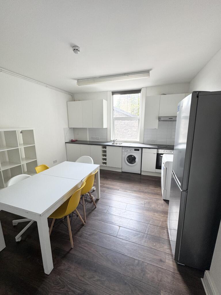 Main image of property: Top Flat, 3 Winstanley Terrace, LS6 1DS