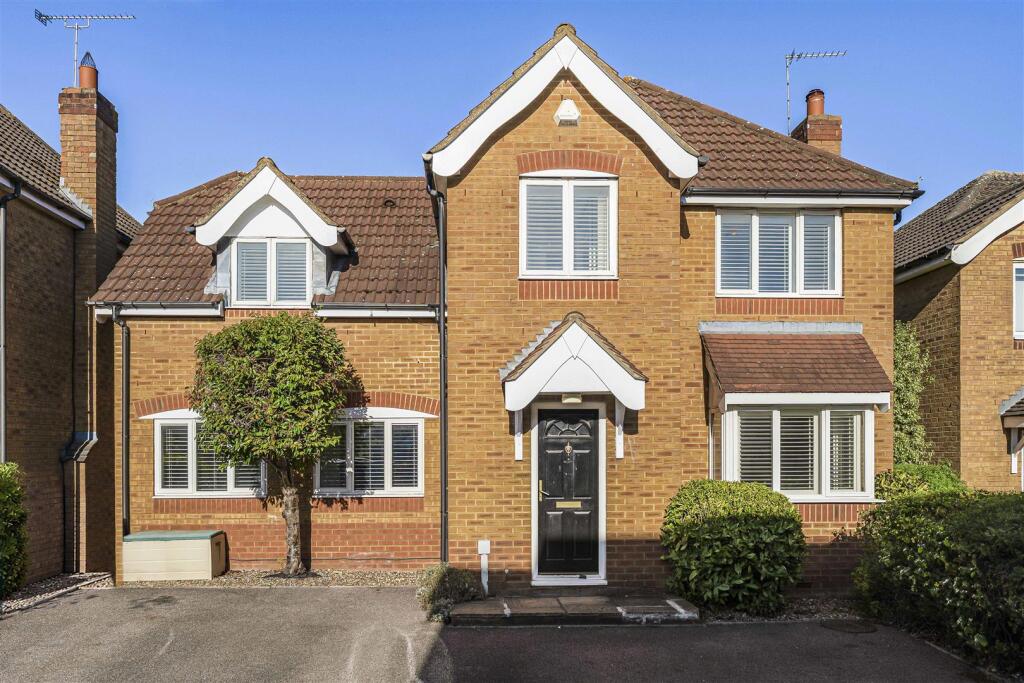 Main image of property: Suffolk Close, London Colney