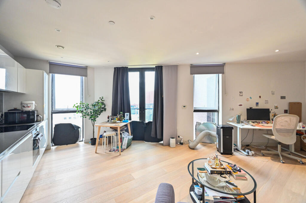 Main image of property: Cutter House, Royal Docks, London, E16