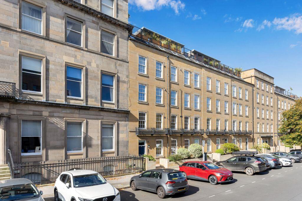 Main image of property: 4/4 Brunswick Street, Hillside, Edinburgh, EH7 5JD