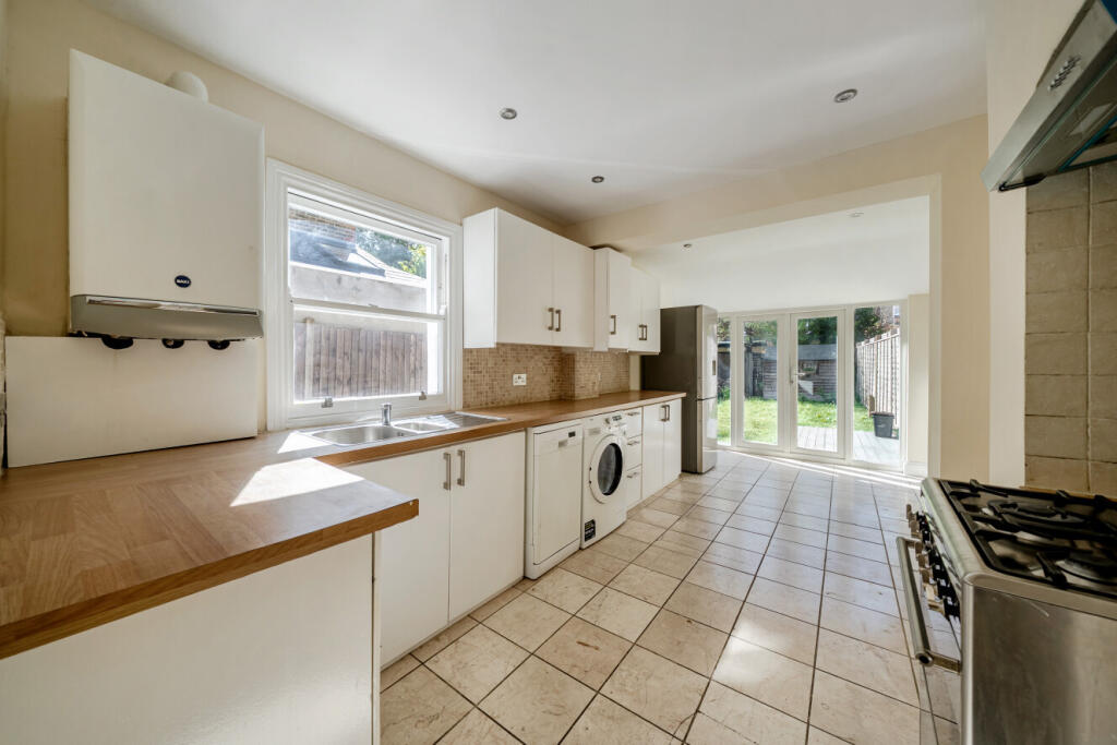 Main image of property: Scholars Road, Balham, London, SW12