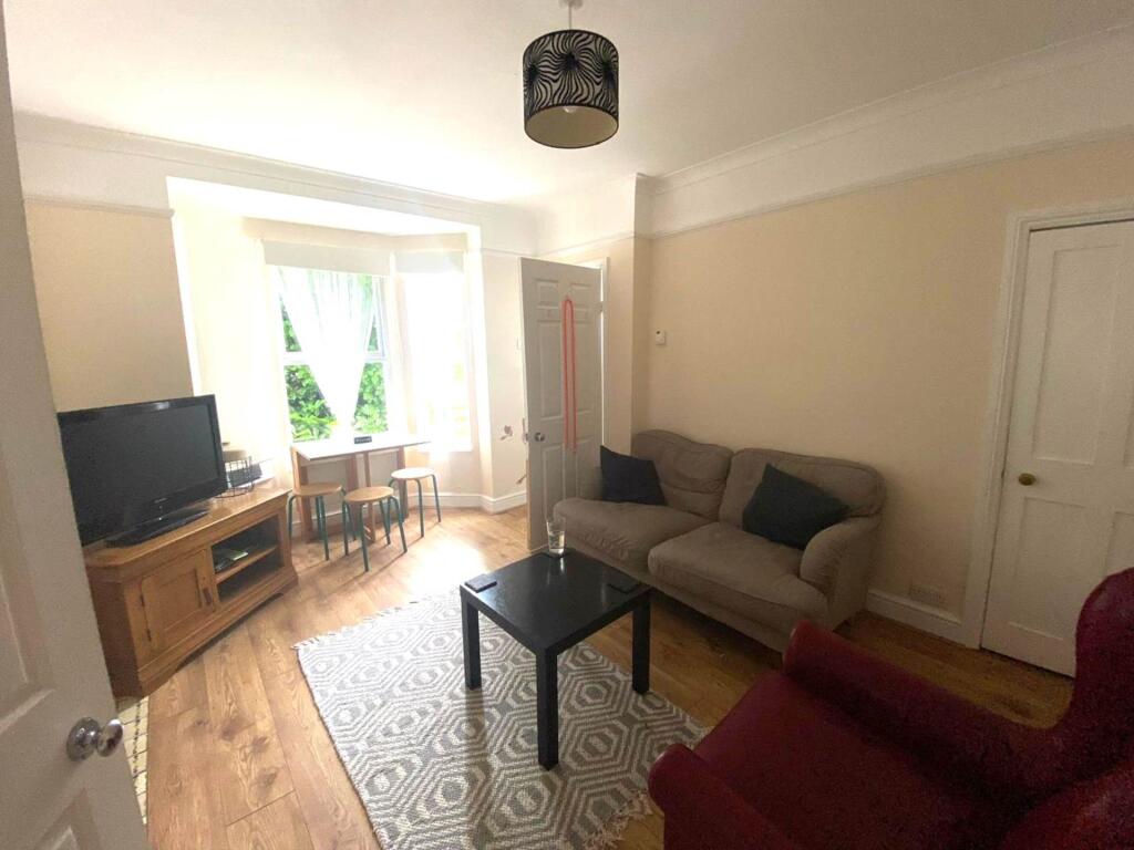 Main image of property: Cholmeley Road, Reading