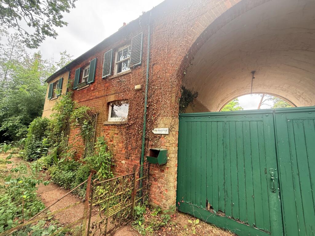 Main image of property: Coach House Flat, Woodbury Hall, Everton, Central Bedfordshire
