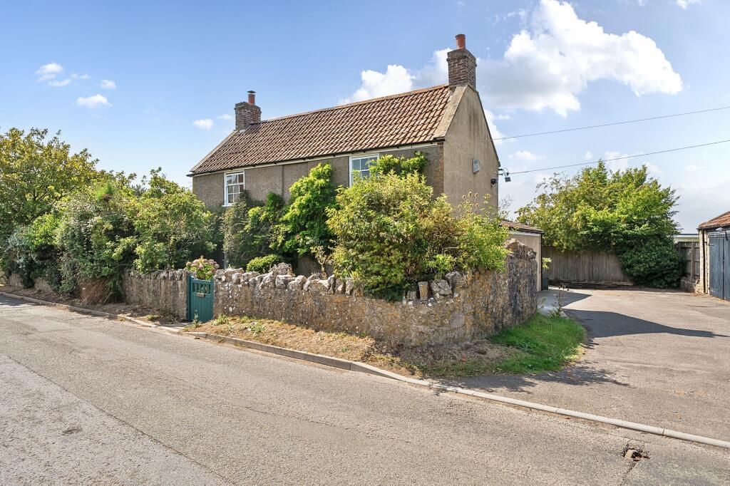 Main image of property: Coxs Green, Wrington, BS40