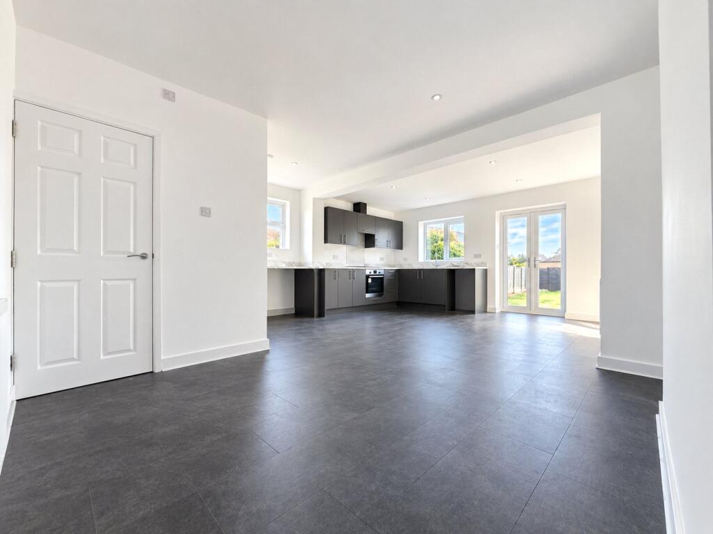 Main image of property: Carlingford Drive, Westcliff-on-Sea, Essex, SS0