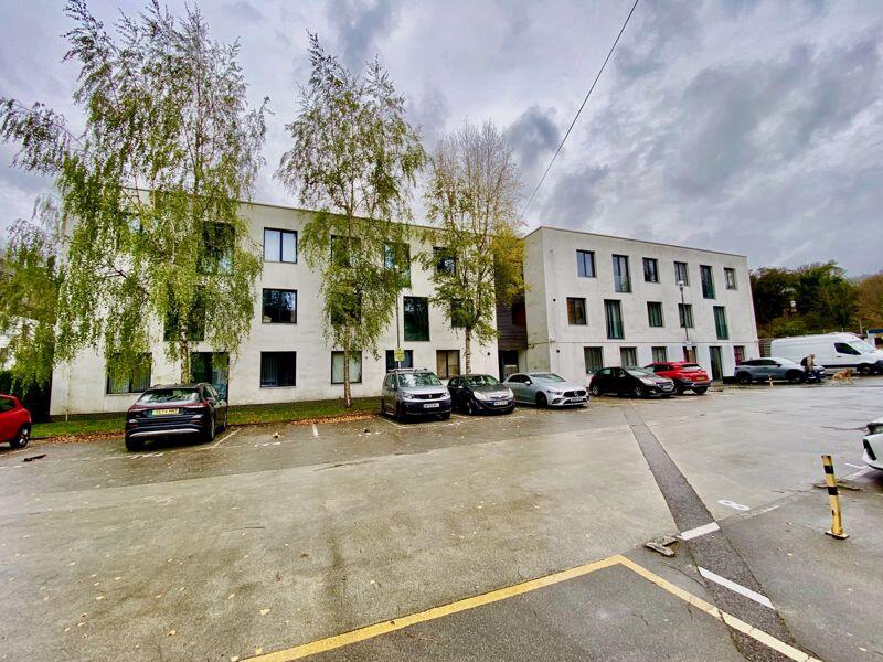 Main image of property: Godstone Road, Whyteleafe -100% OWNED - CASH BUYERS ONLY DUE TO LENGTH OF LEASE