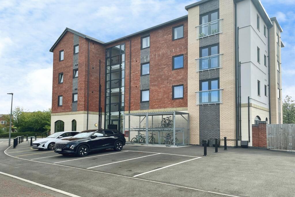 Main image of property: Newtons Fold, Leigh, WN7