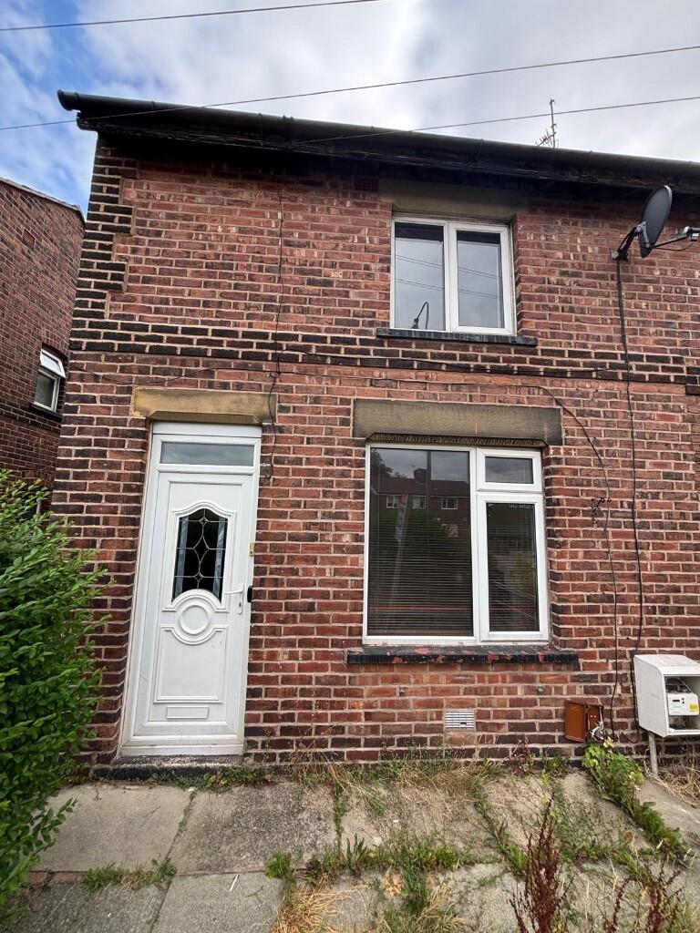 Main image of property: Car Bank Street, M46