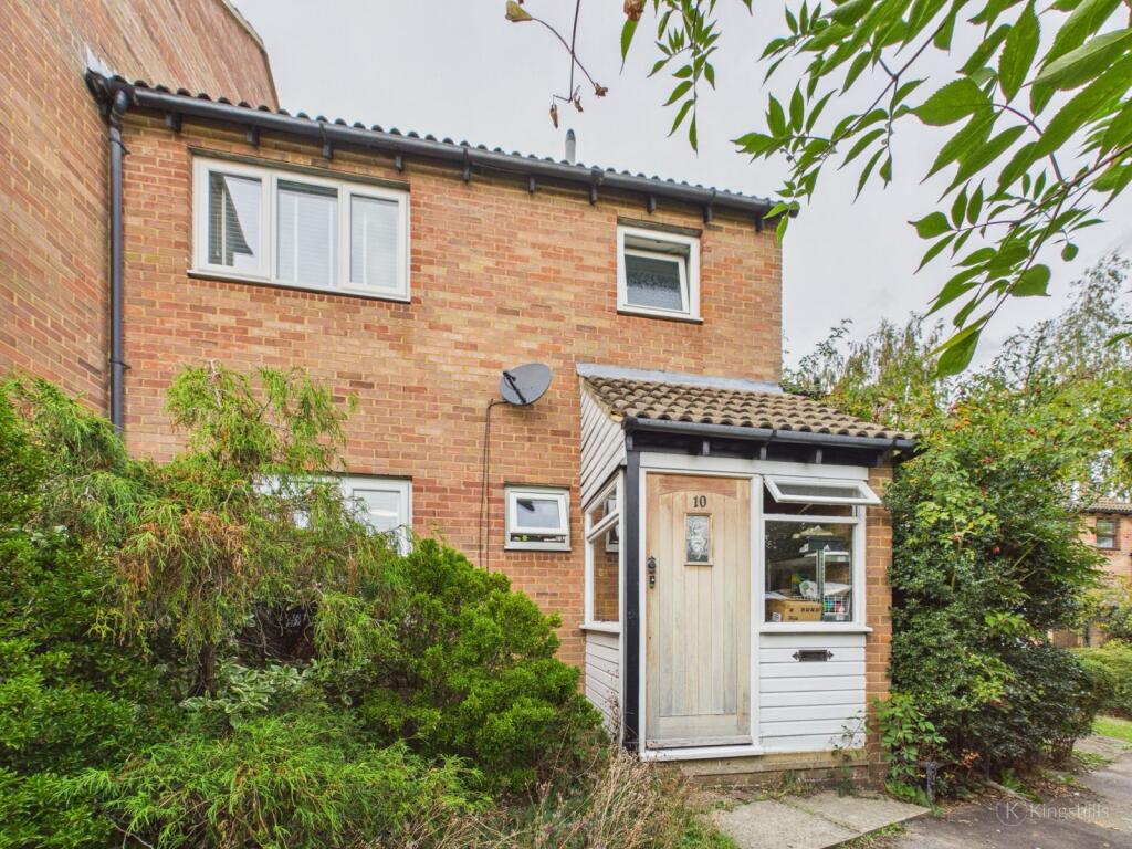 Main image of property: Wallace Close, Marlow, Buckinghamshire, SL7 1TY