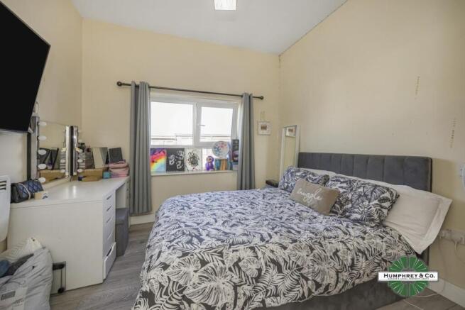 Eddleston Court  Riverside Close -001.jpg