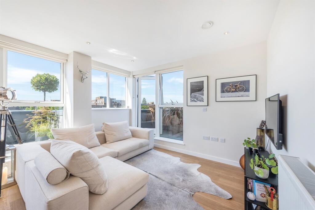 Main image of property: Oldridge Road, London, SW12