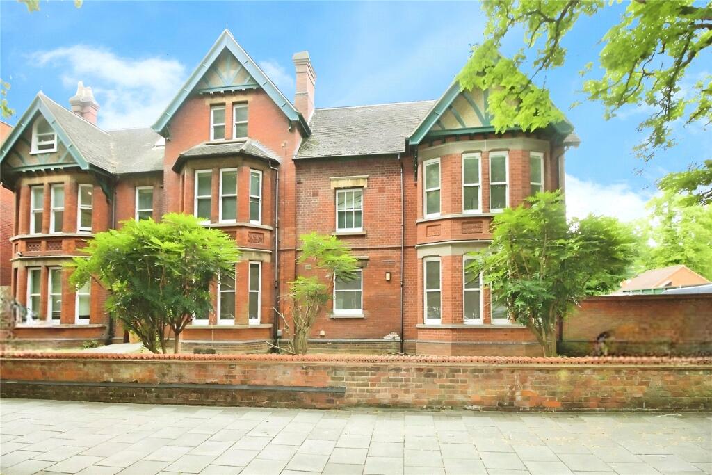 Main image of property: De Parys Avenue, Bedford, Bedfordshire, MK40