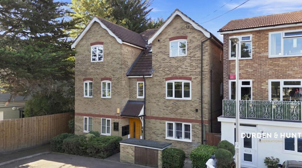 Main image of property: Rose Avenue, South Woodford, E18