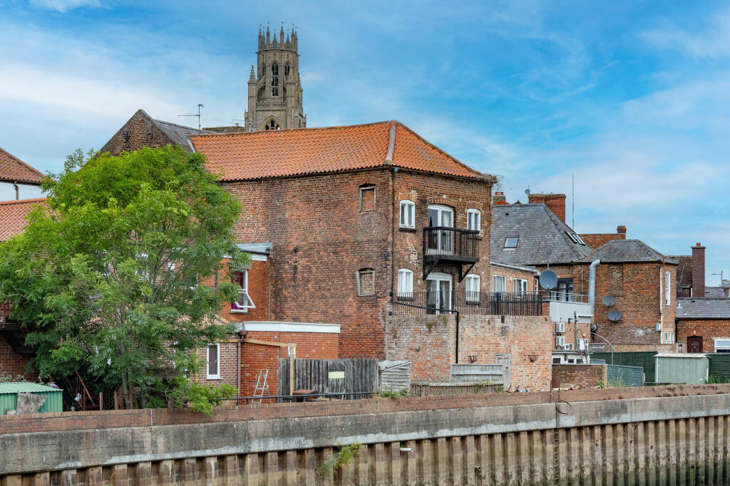 Main image of property: 32 High Street, Boston, Lincolnshire, PE21 8SP