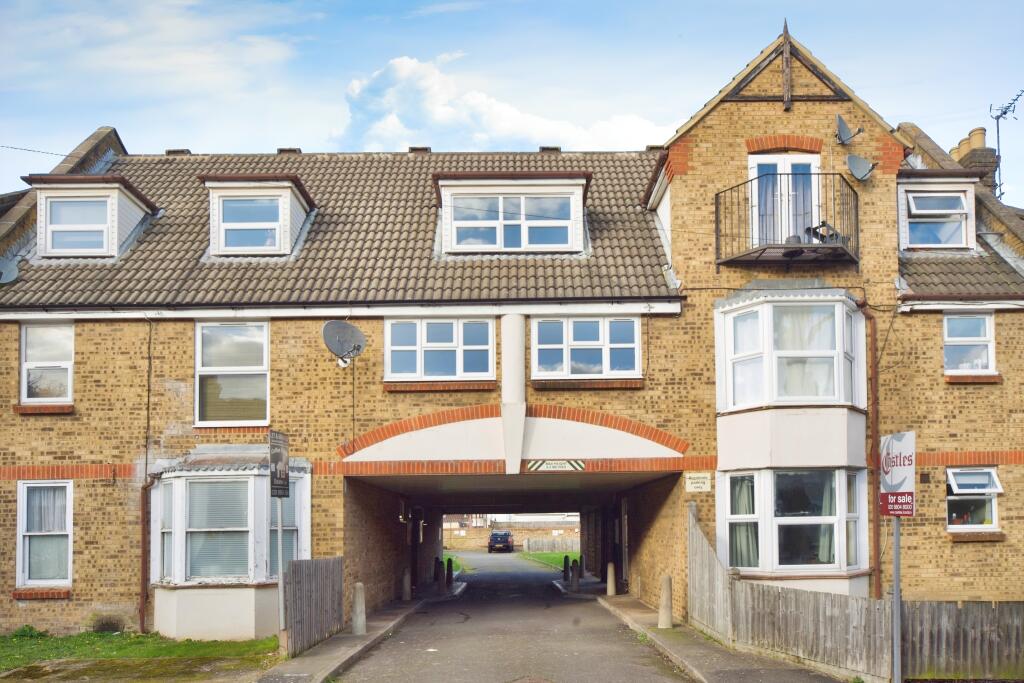 Main image of property: 38 Durants Road, Enfield, EN3