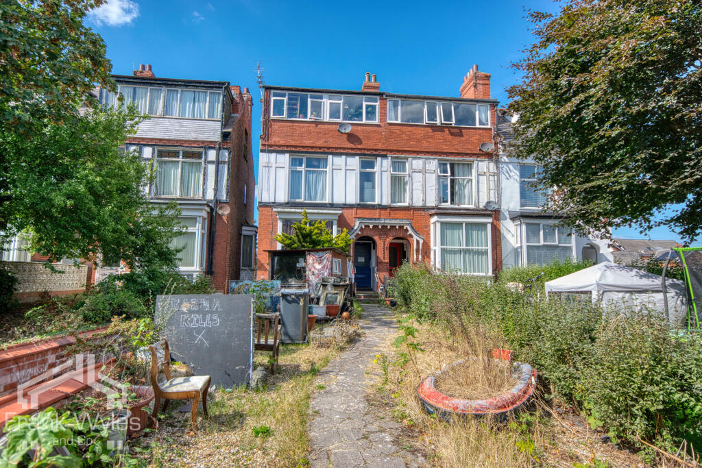 Main image of property: St Annes Road East, Lytham St. Annes, Lancashire