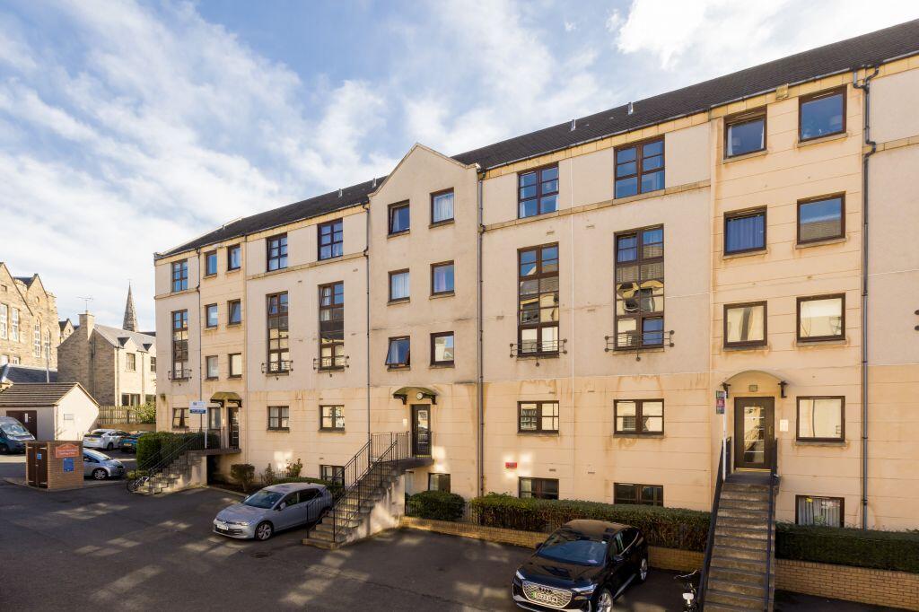 Main image of property: 2/5 Rodney Place, Bellevue, EH7 4FR