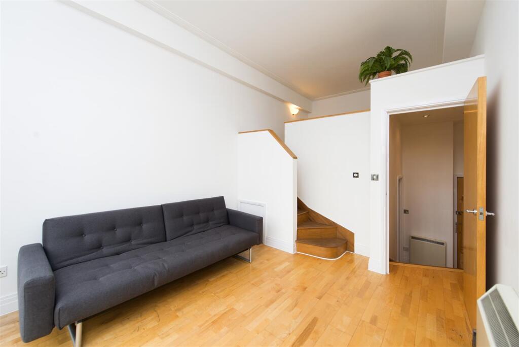 Main image of property: Prescot Street, London E1
