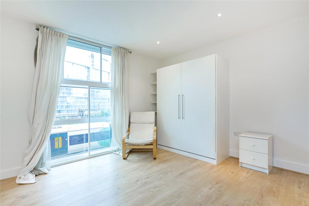 Main image of property: Warwick Building, 366 Queenstown Road, London, SW11
