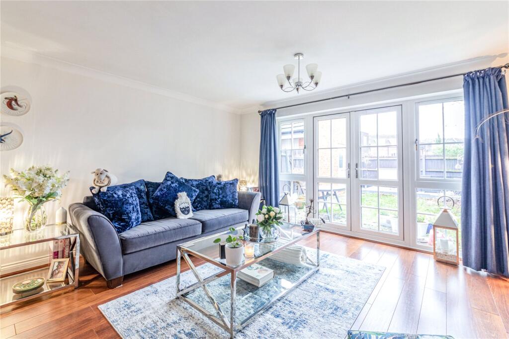 Main image of property: Derisley Close, Byfleet, West Byfleet, Surrey, KT14