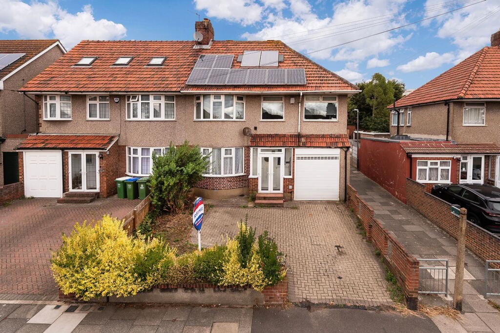 Main image of property: Latham Road, Bexleyheath, DA6