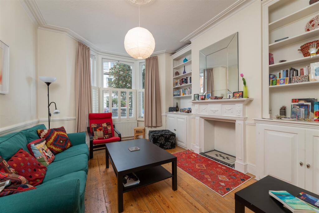 Main image of property: Davisville Road, London