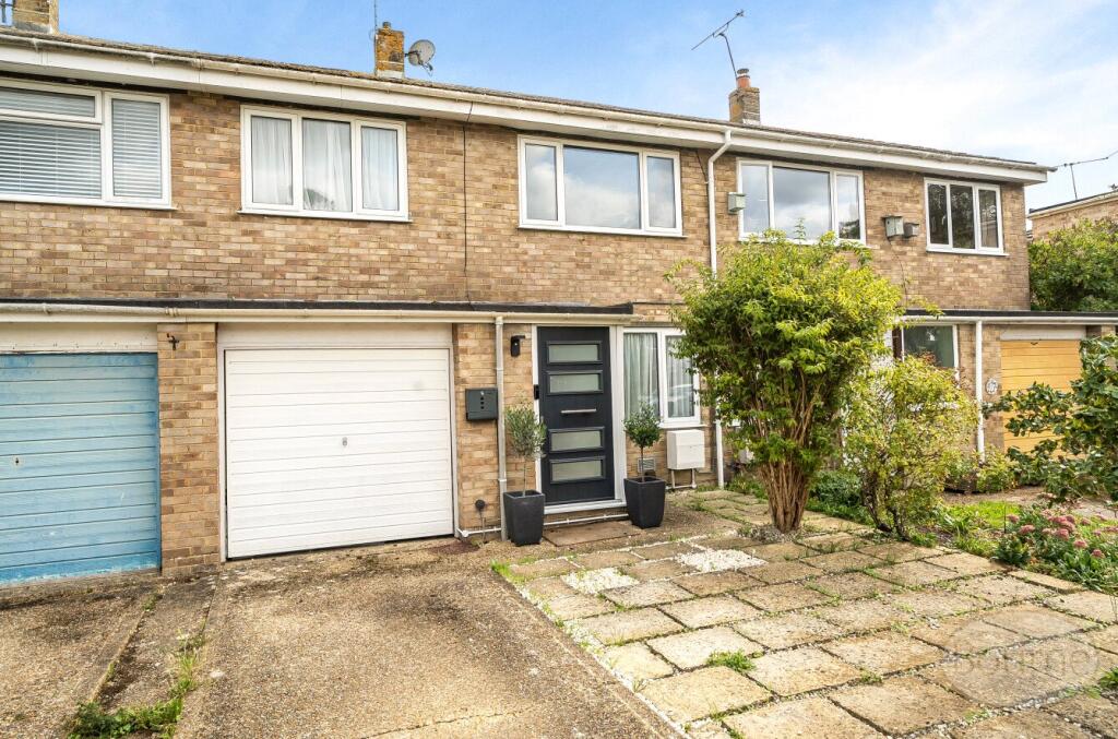 Main image of property: Clare Gardens, Petersfield, Hampshire, GU31