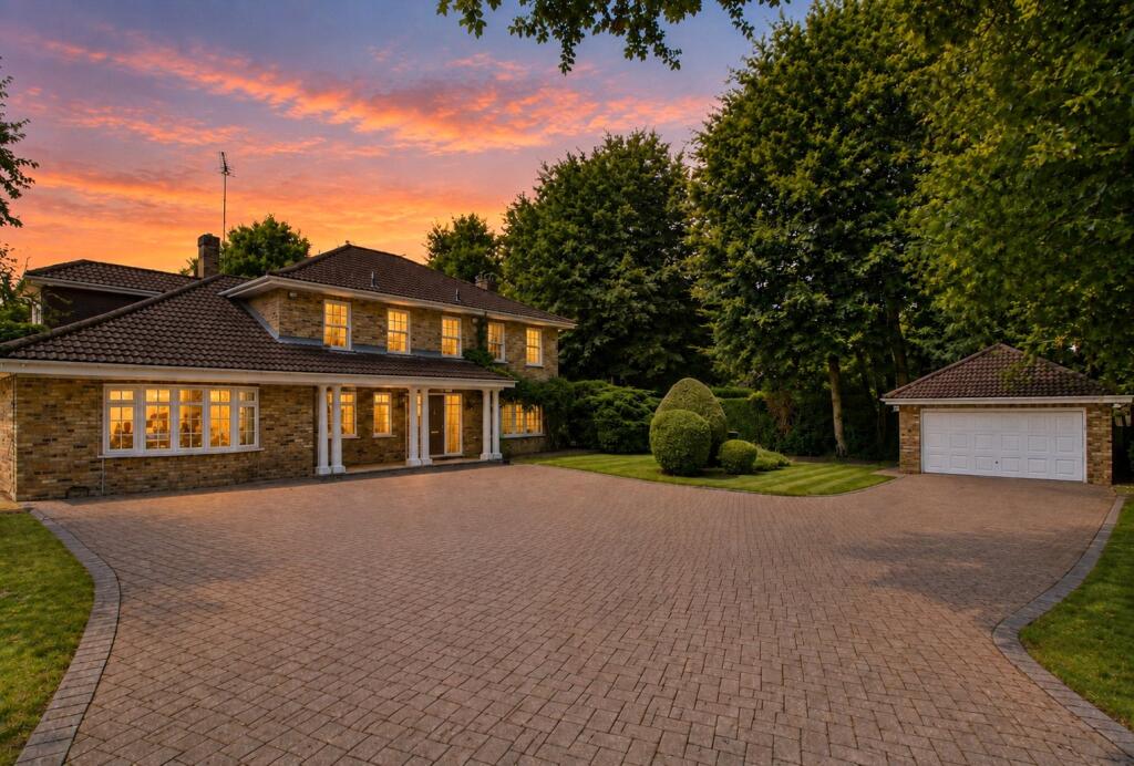 Main image of property: Old Avenue, West Byfleet, Surrey, KT14