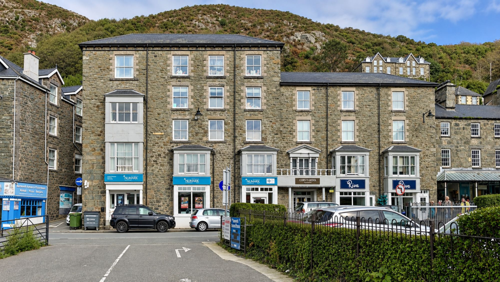Main image of property: High Street, Barmouth, LL42