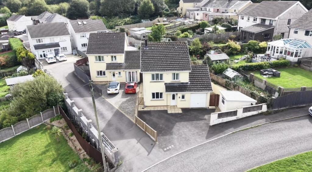Main image of property: Hill View, Dunraven Close, Penclawdd, Swansea, West Glamorgan, SA4 3GW