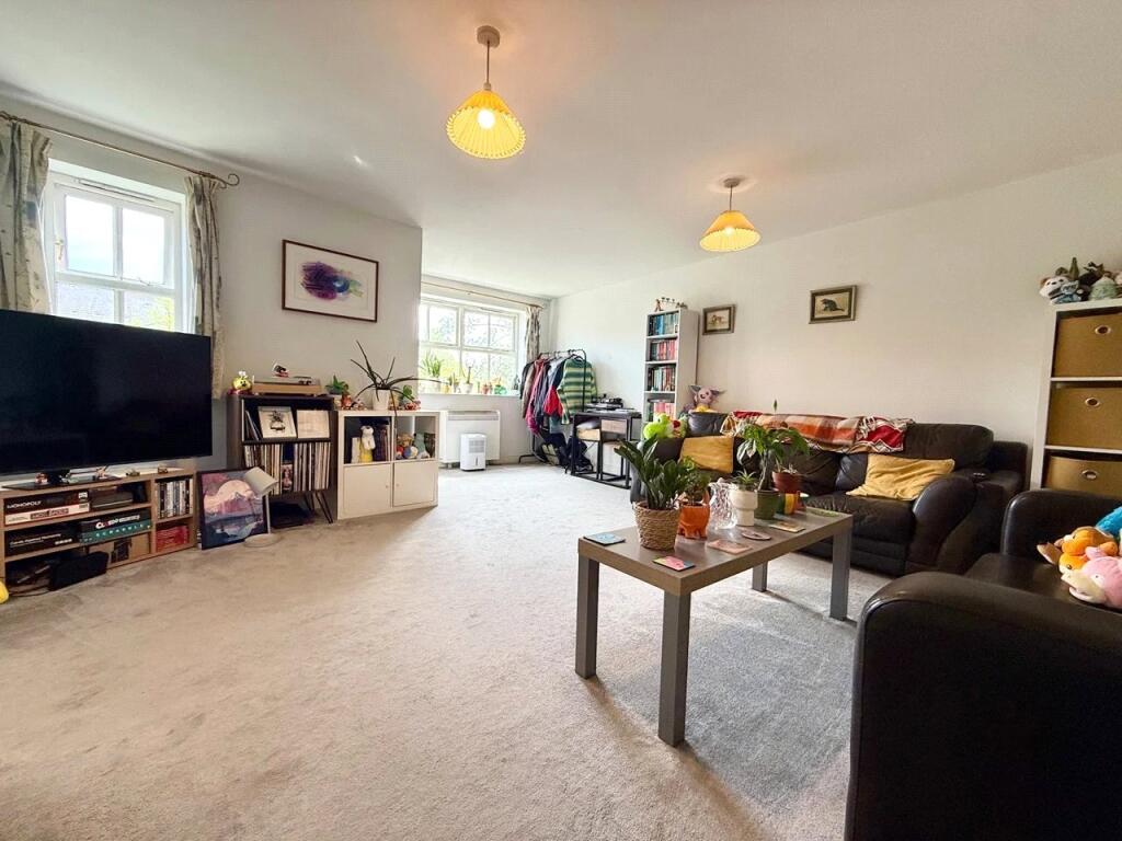 Main image of property: Macmillan Way, Tooting, London, SW17