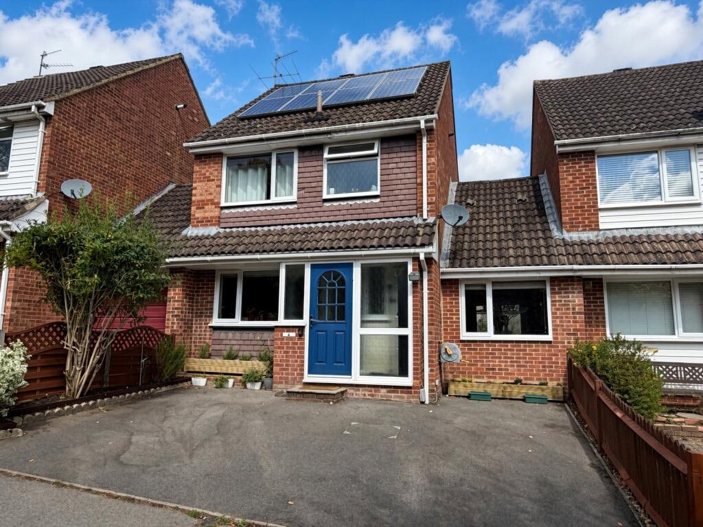 Main image of property: John Close, Aldershot, Hampshire, GU11
