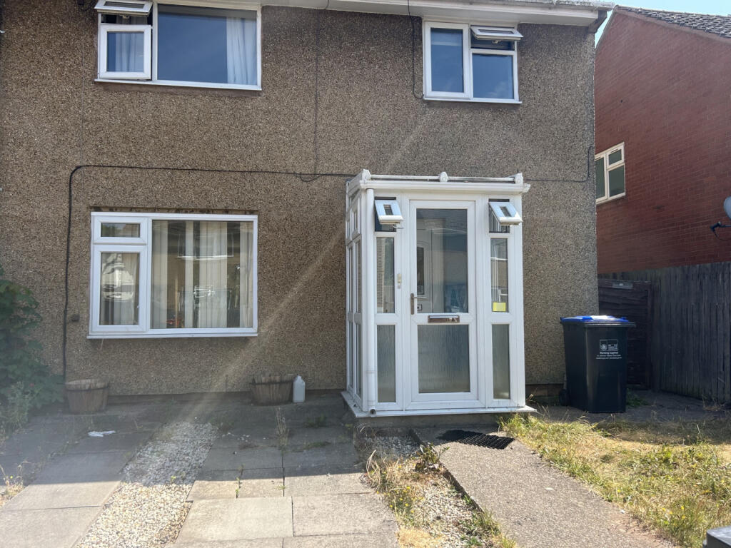 Main image of property: Leamington Spa, CV31 2ny