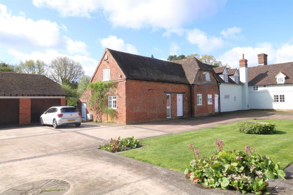 Main image of property: Hob Lane, Burton Green, Kenilworth