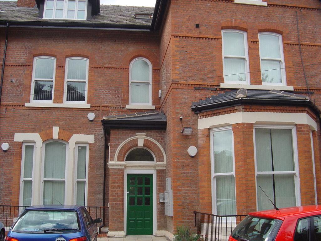 Main image of property: Flat 3 15-17, Edge Lane, Manchester, M21