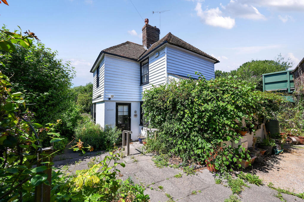 Main image of property: Landgate Square, Rye
