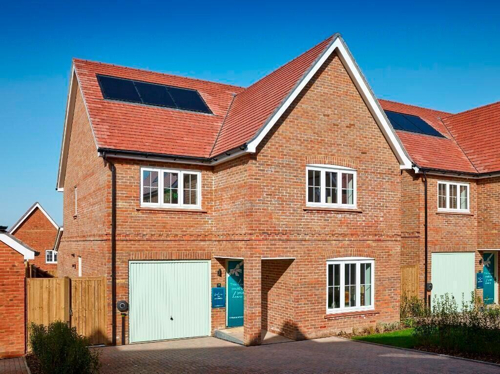 Main image of property: Hermitage Park Croudace Homes
12 Newbridge Avenue
Maidstone
ME16 9RF