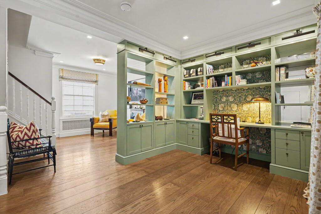Main image of property: Walton Street, Kensington And Chelsea, London