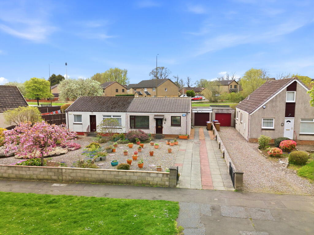 Main image of property: Selkirk Gardens, Dundee, DD4 0JZ